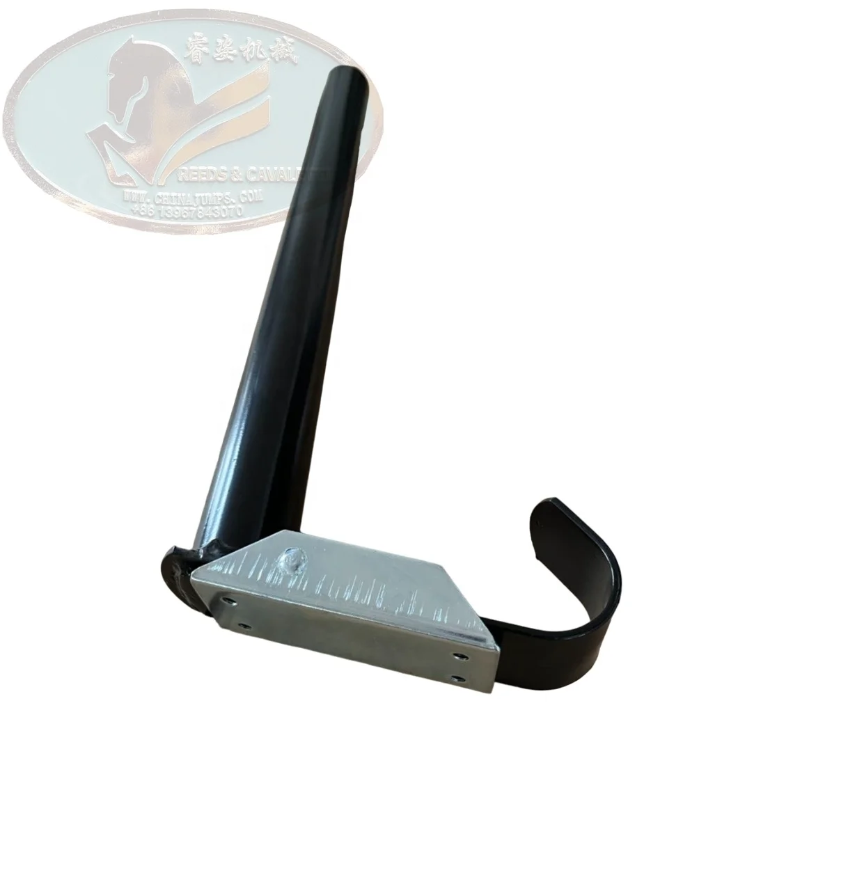 Reeds Brand One-Character round Tube Saddle Rack with Hook Special Horse Stable Product for Saddles