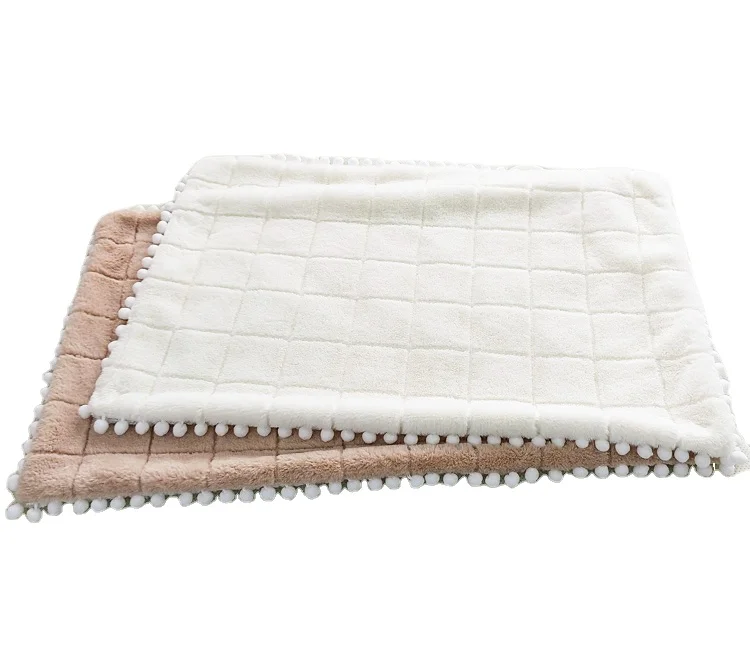 custom cutting two-double super soft blanket faux fur baby blanket designer fur tassel ball blanket for baby