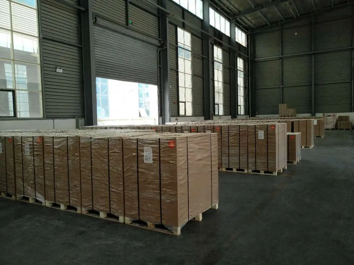 Wholesale Factory White Woodfree Offset Printing Paper Rolls For  Bible and Dictionary