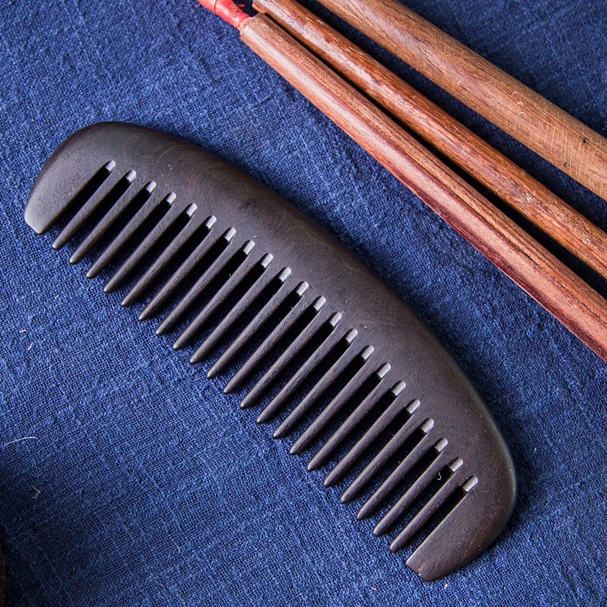 Promotional Gift,Wedding favors,Souvenir  SANDALWOOD  CombCarved comb