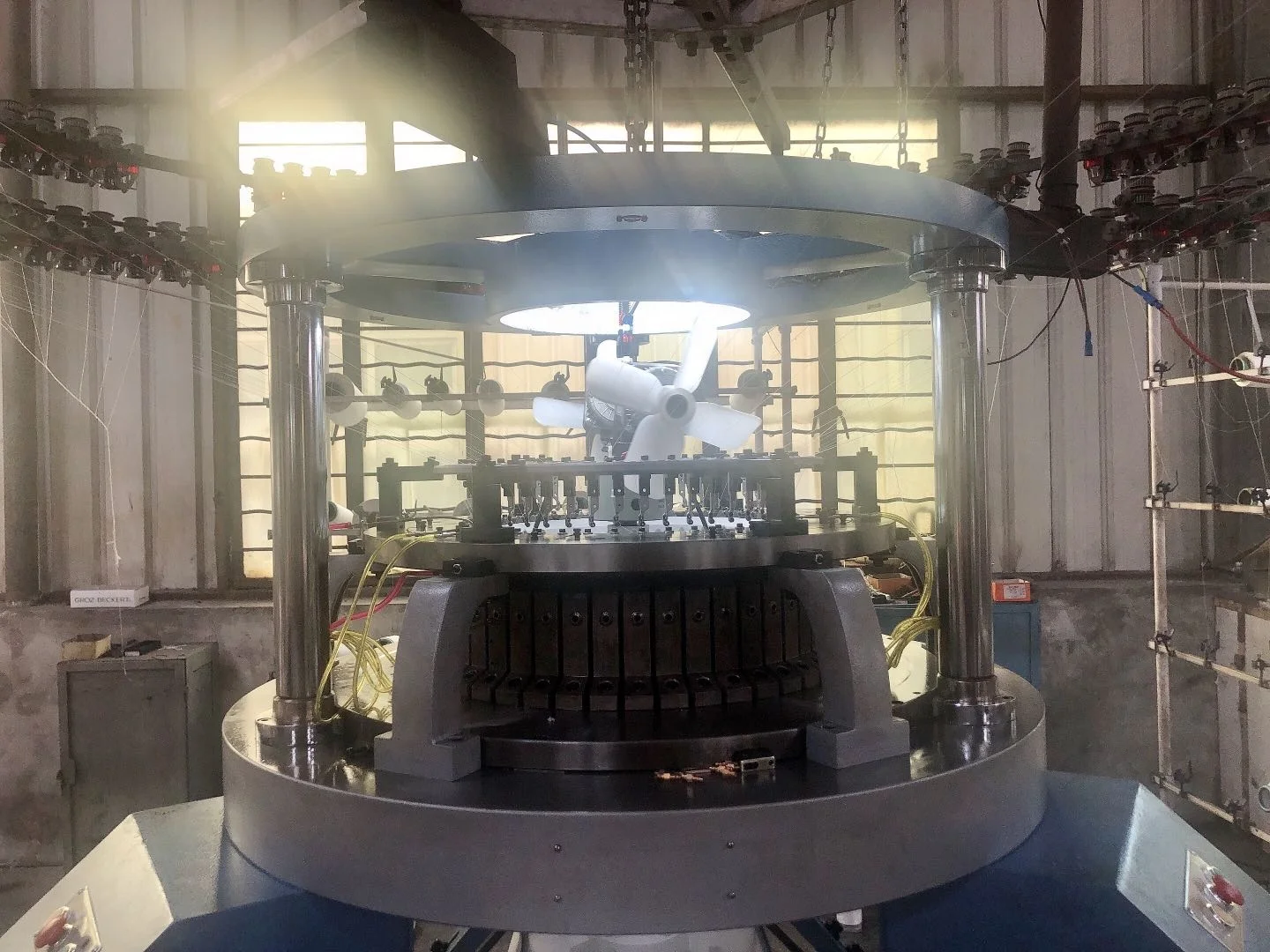 
Vest Knitting Machine Mini Knitting Machine Small Diameter Single Jersey Circular Knitting Machine 