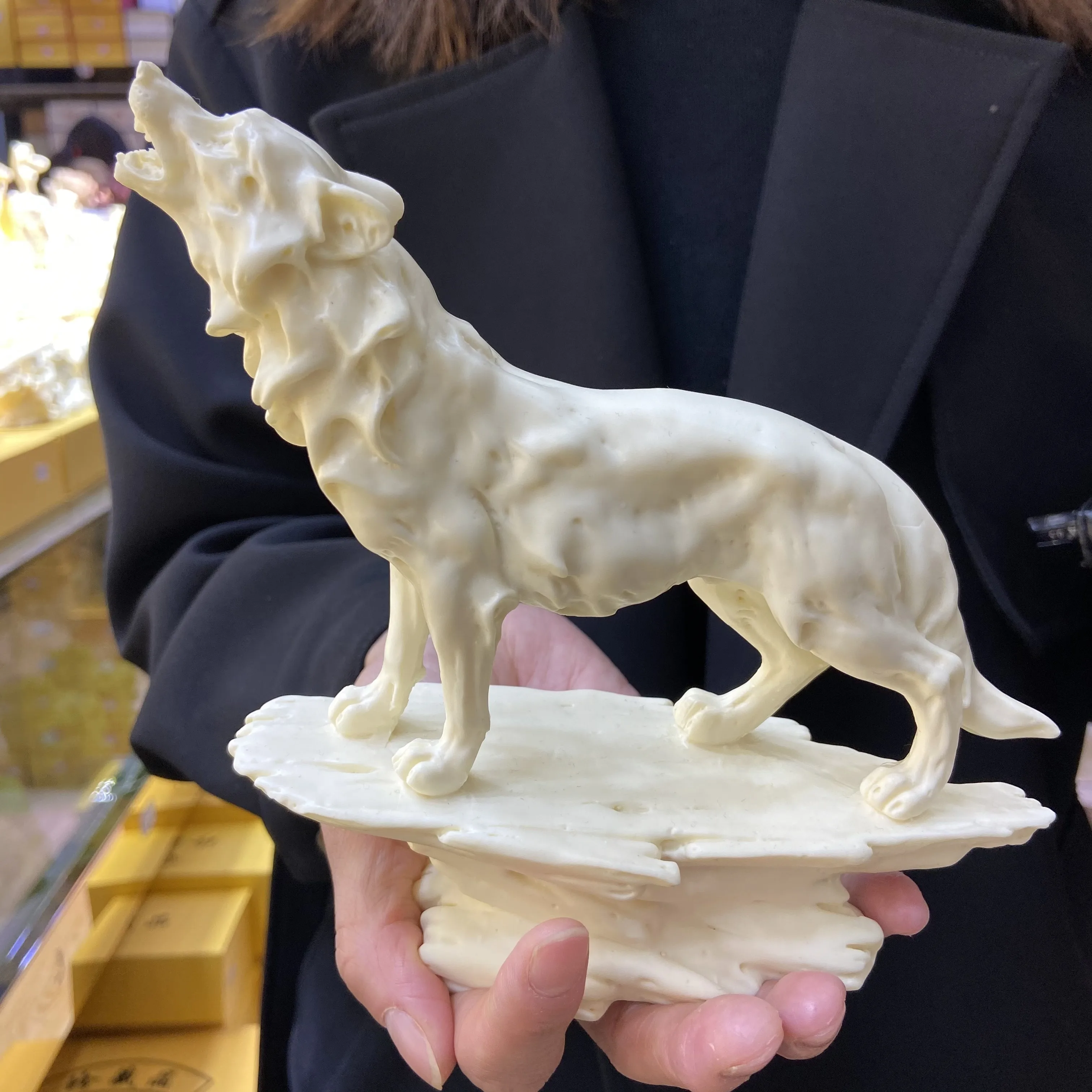 
Оптовая продажа, фольклорное рукоделие, ручная работа, волк, король, трехмерные резные фрукты цвета слоновой кости, украшения для дома, подарки 