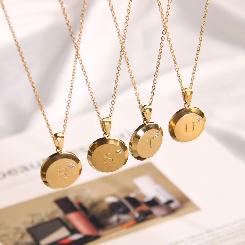 Кубический циркон инкрустация 18K золотой кулон из нержавеющей стали 26 букв ожерелье для женщин можно украсить ювелирными изделиями 26 алфавитные буквы, ожерелье