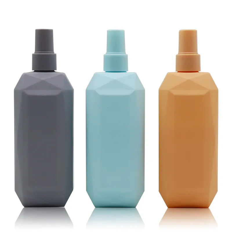 Private Label OEM 100ml 200ml 400ml Empty Cosmetic Packaging Matte Plastic Bottle Unique Shaped Squeeze Pet Mist Spray Bottle
