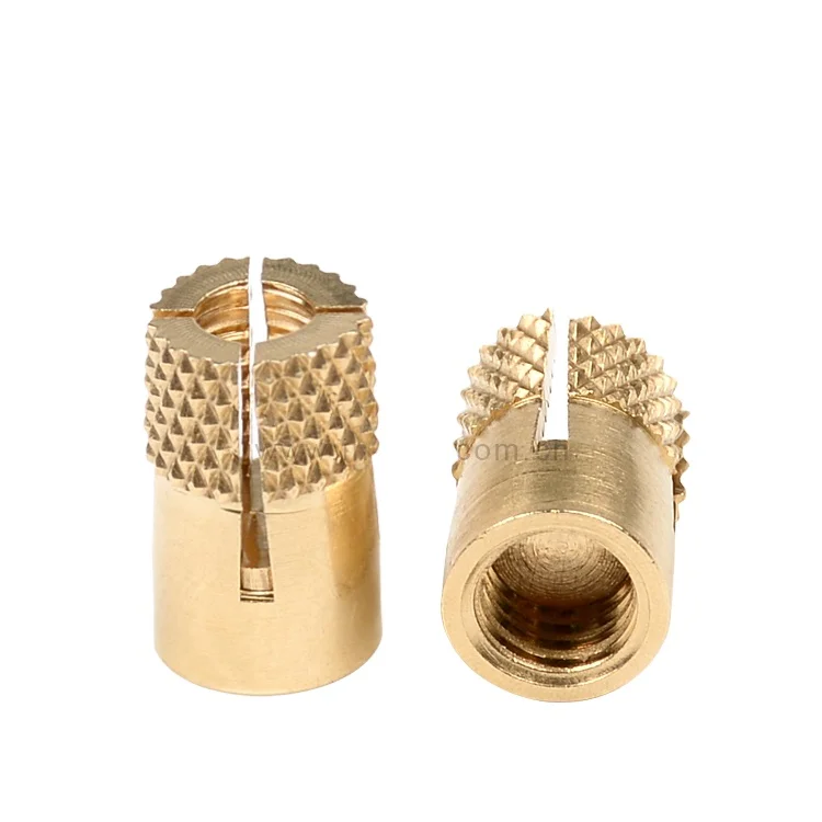 Латунная гайка и винт для пластика типа 0940 0941 M4