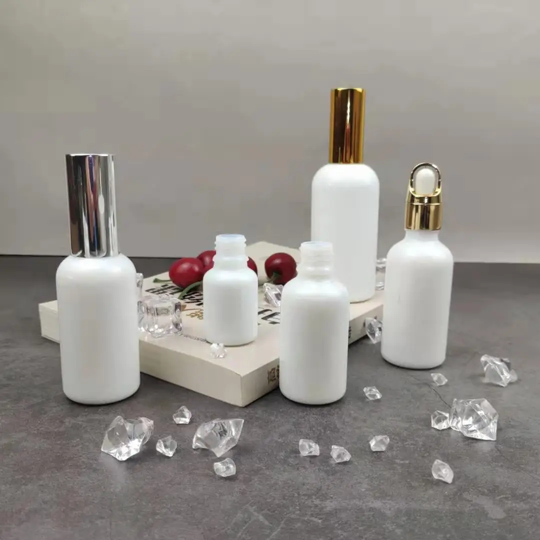 Empty  15ml 30ml 50ml 100ml porcelain white glass sprayer bottle for cosmetic packaging