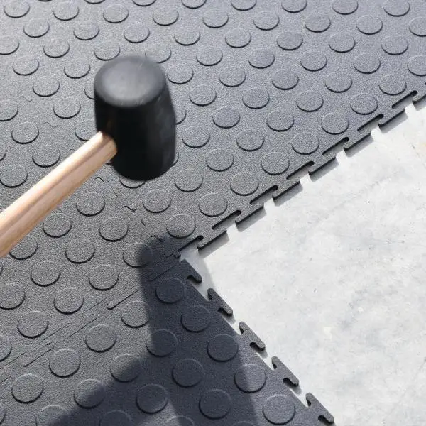 Multi-purpose Anti-slip Indoor Interlocking Pvc Workshop Flooring Checkered Garage Floor Tiles