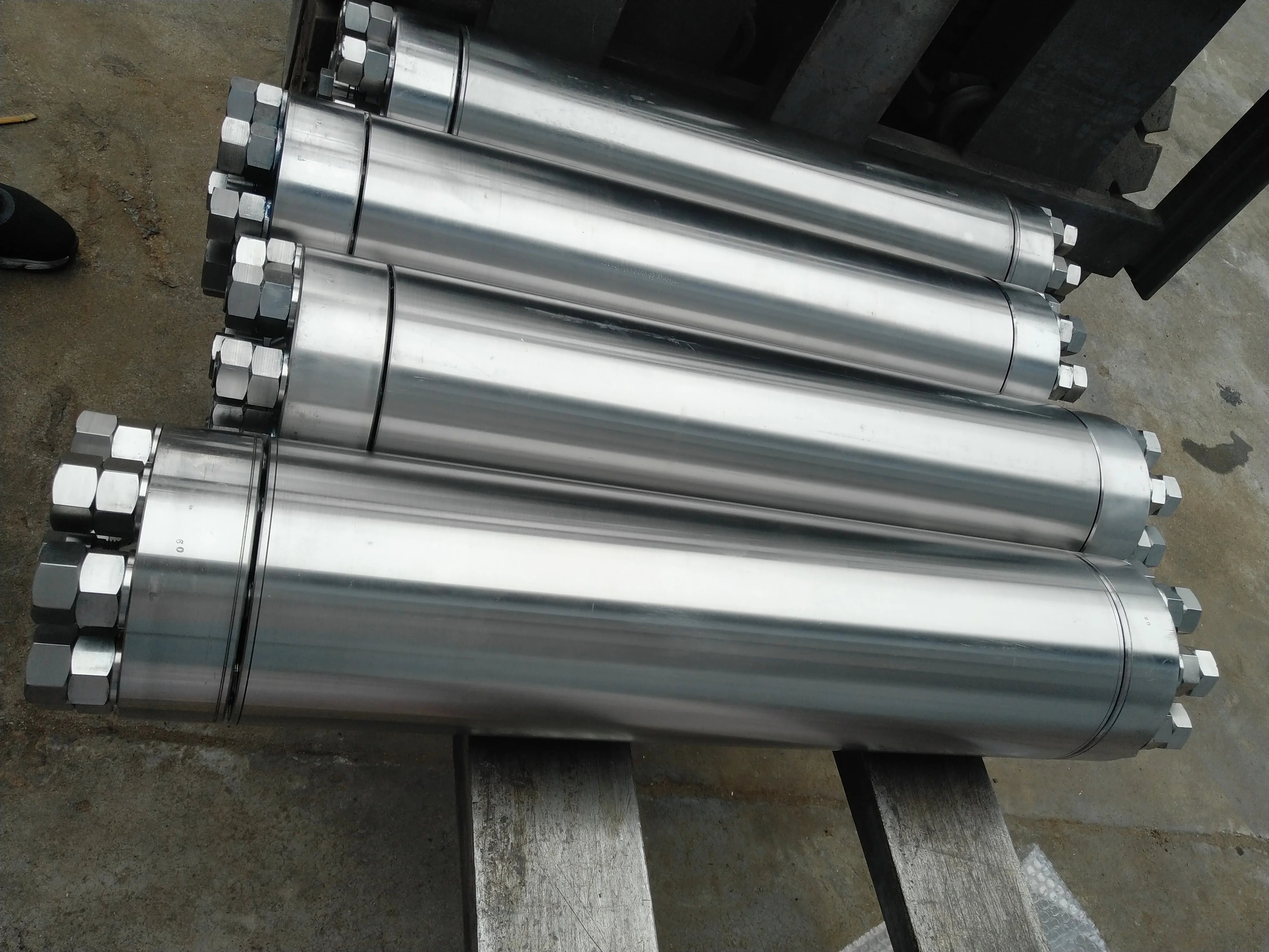 2.2L Attenuator For Water Jet Cutting Machine Part Intensifier Spare Parts