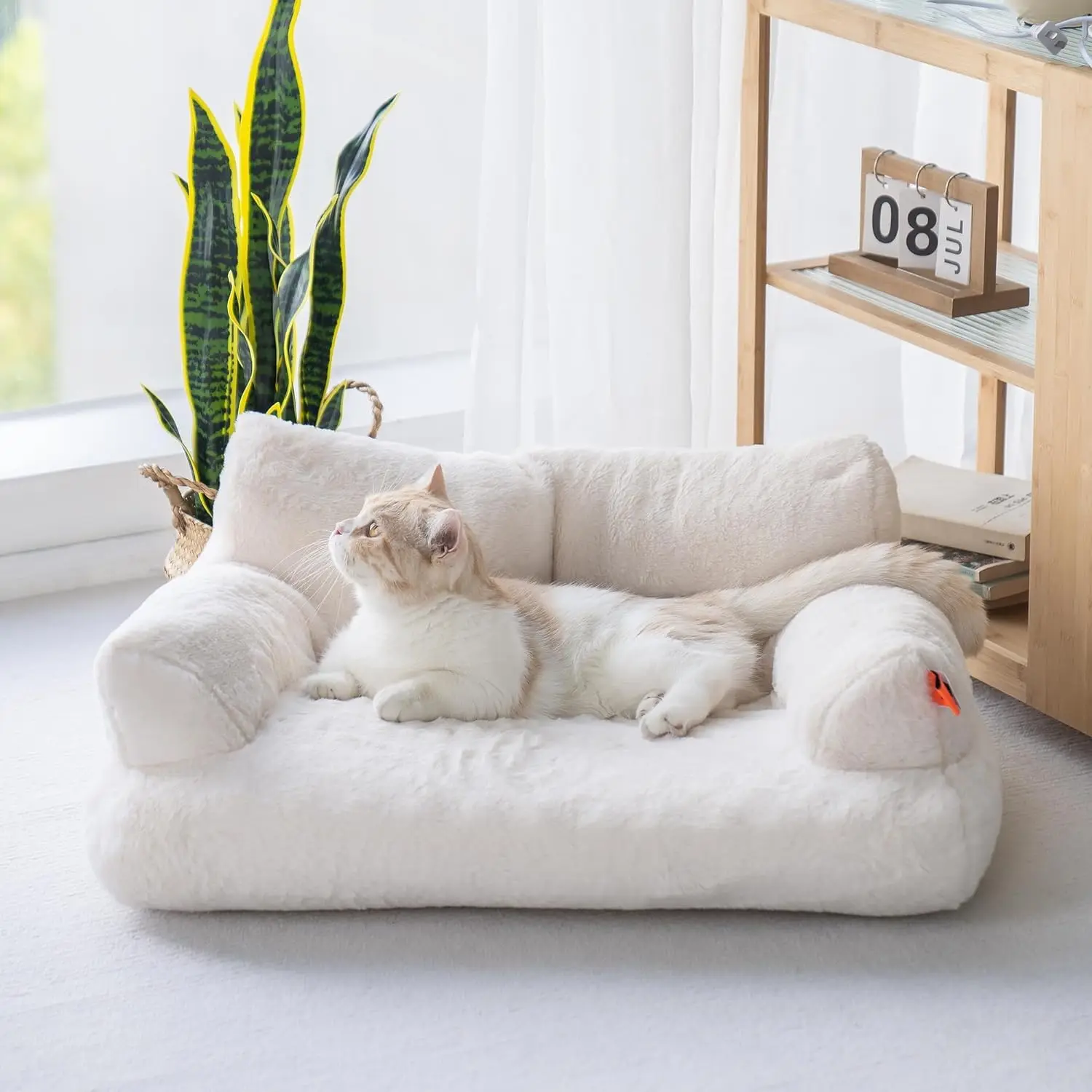 Washable Puppy Sleeping Bed Cat Couch Pet Sofa Bed Soft Calming Cat Sofa Beds for Indoor Cats Anti Slip Bottom