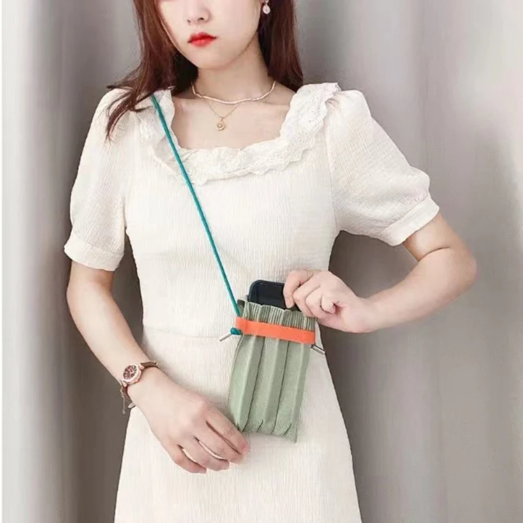 Factory Custom Fashion Crochet Solid Pleated Knit Cell Phone Bag