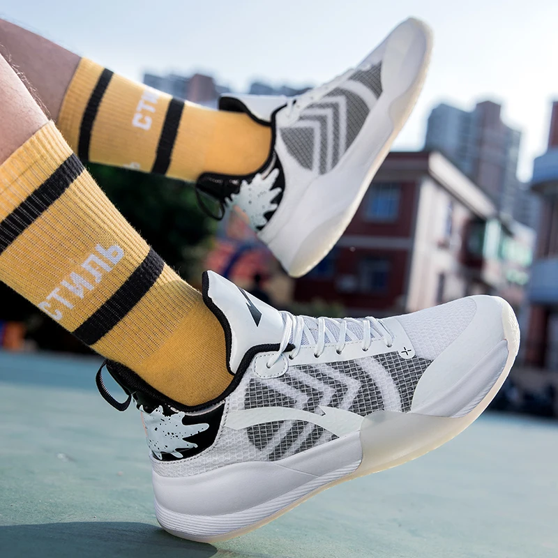 High Elastic Cushioning Rubber Sole Strong Grip Strings Shoes Men Basketball