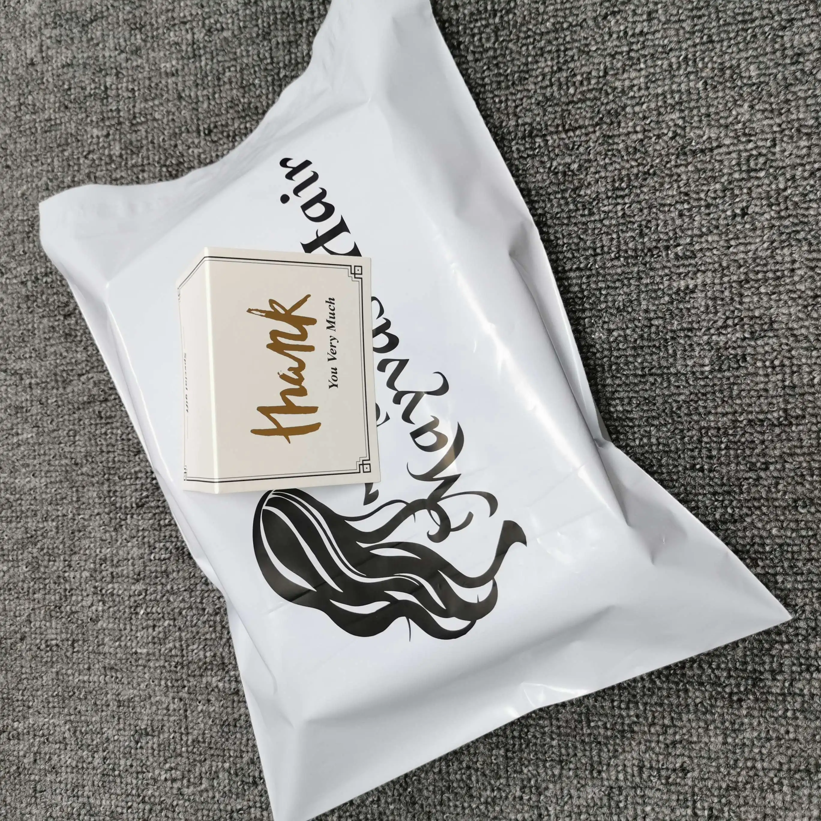 Биоразлагаемые пакеты для почтовых отправлений с логотипом на заказ пластиковые