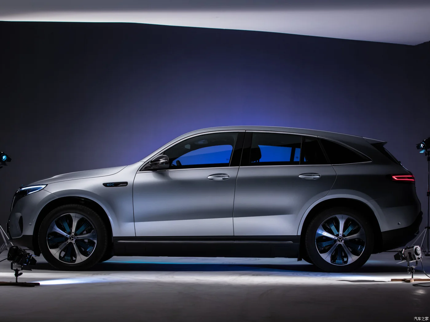 Прямая цена с завода 2024 benz eqc 400 версия роскошный внедорожник для автомобилей экспорта mercedes