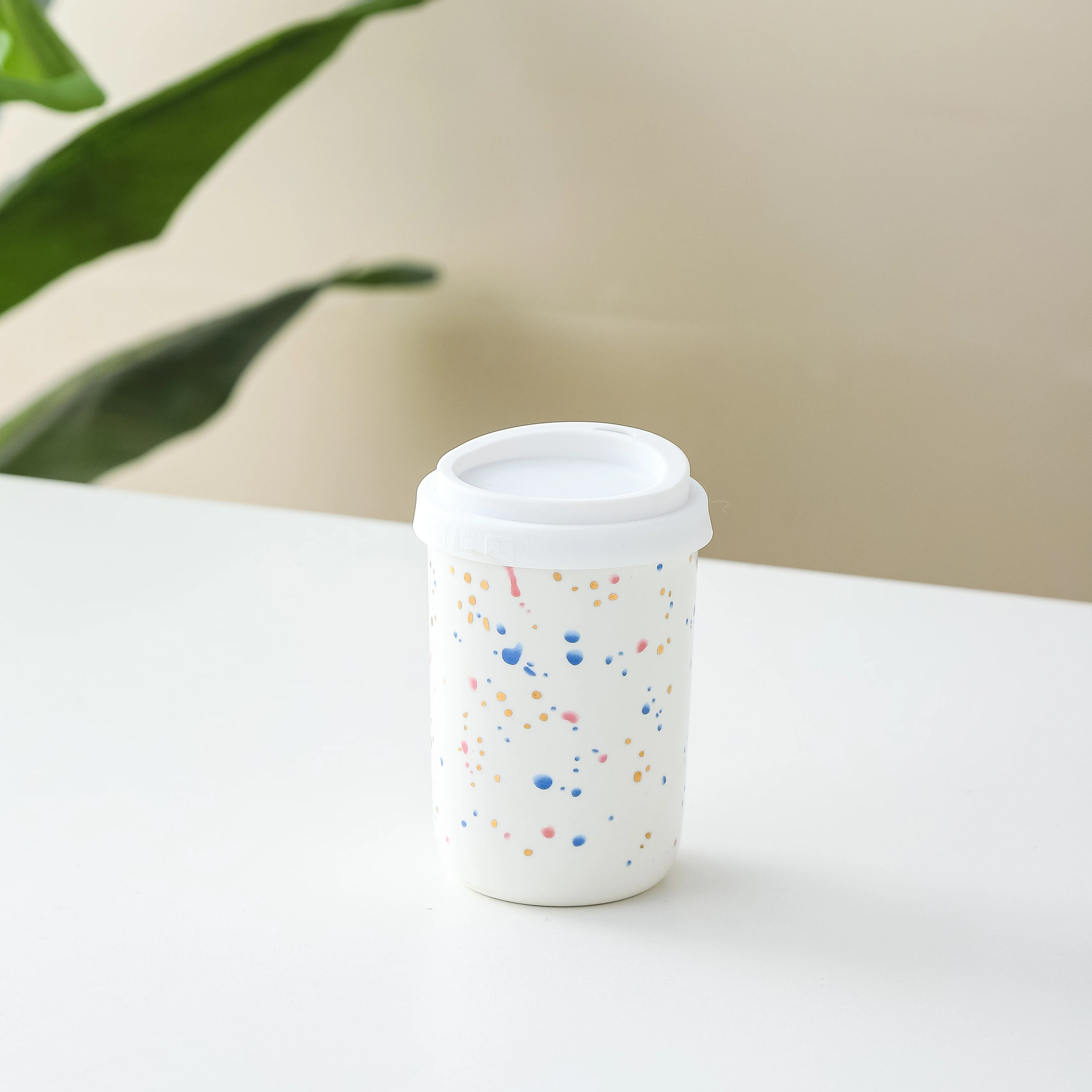 Wholesale Custom New design personalized unique no handle ceramic travel mug with silicone lid