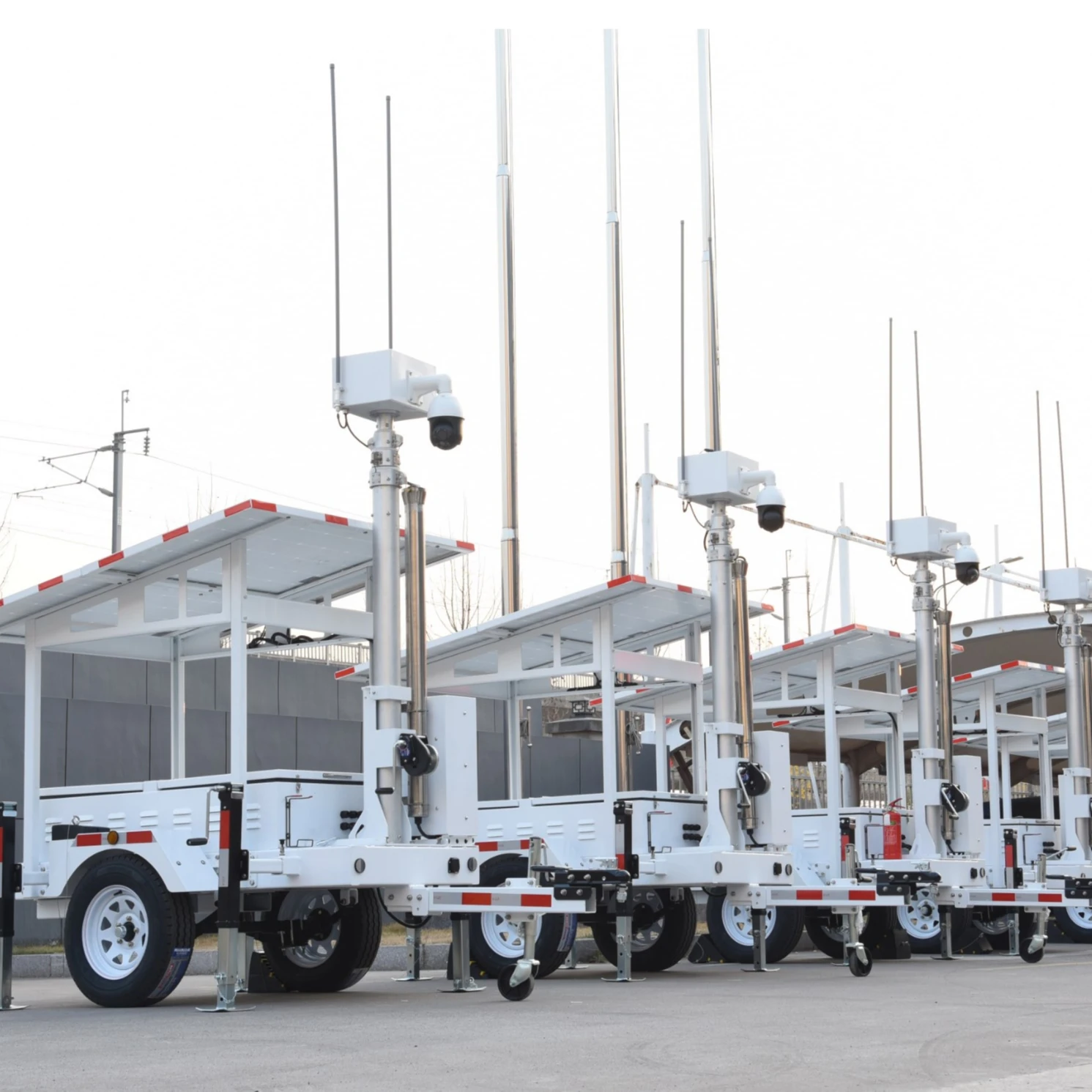 Off-Grid Trailer Mounted Mobile Solar Generator Tower With Hydraulic Mast Simple Version