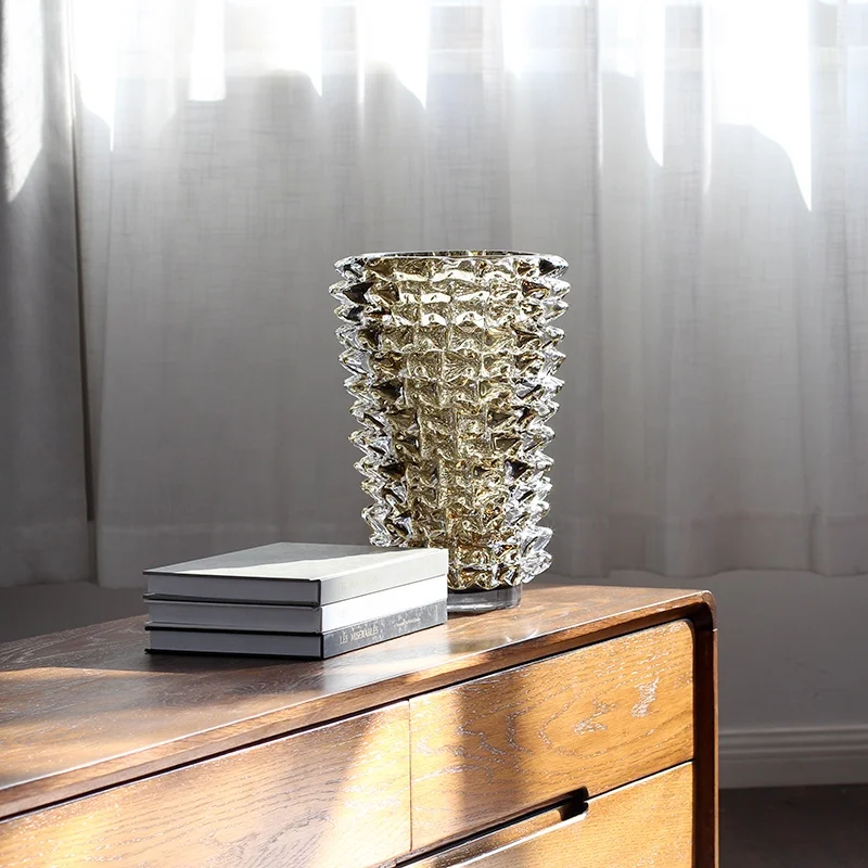 Bixuan Handmade Mouthblown Art Glass Vase Khaki Color Triangle Prisms Spiky Thorn Design Home Table Decor Thick Heavy Glass Vase