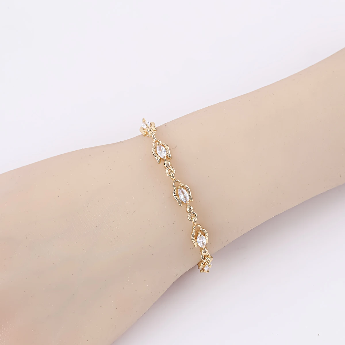 Factory direct copper bracelet for luxury women jewelry 18K gold plated in stock CZ zircon diamond bracelet femme