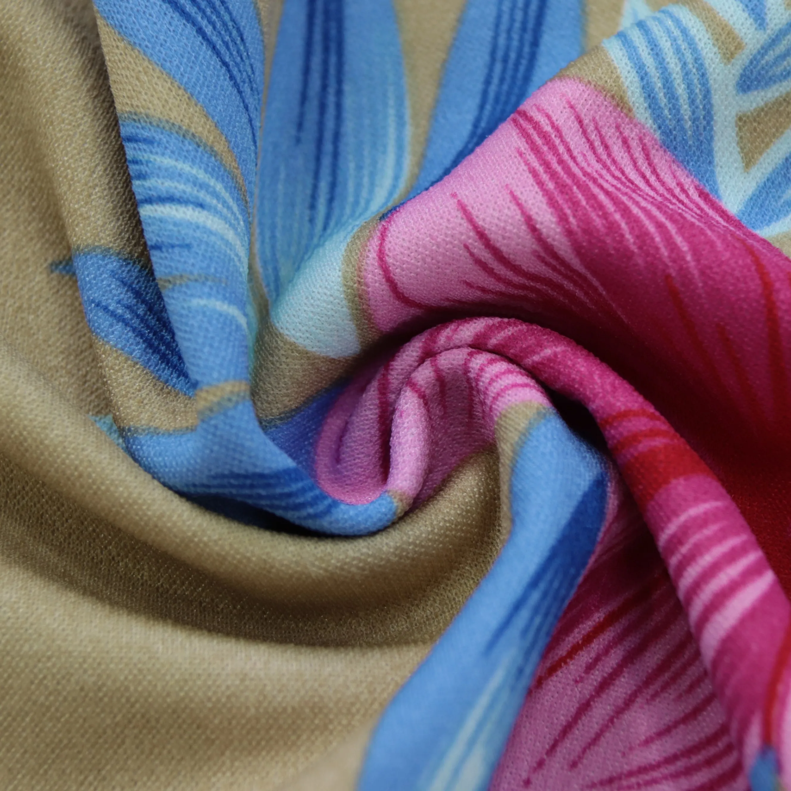 Crepe Scuba stretch fabric Polyester spandex in Knitted print flower pattern Fabric Crepe Fabric for coat jacket