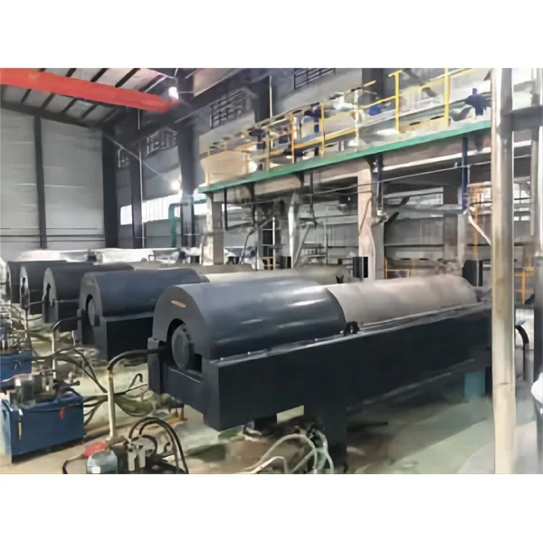 Three-Phase Type Decanter Centrifuge high speed Horizontal Centrifuge Machine for solid-liquid-liquid separation