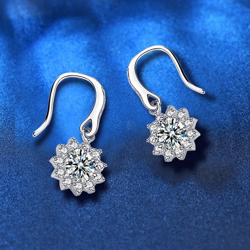 YFN Jewelry Luxury Design S925 Sterling Silver 0.5ct Moissanite Flower Stud Earrings For Women