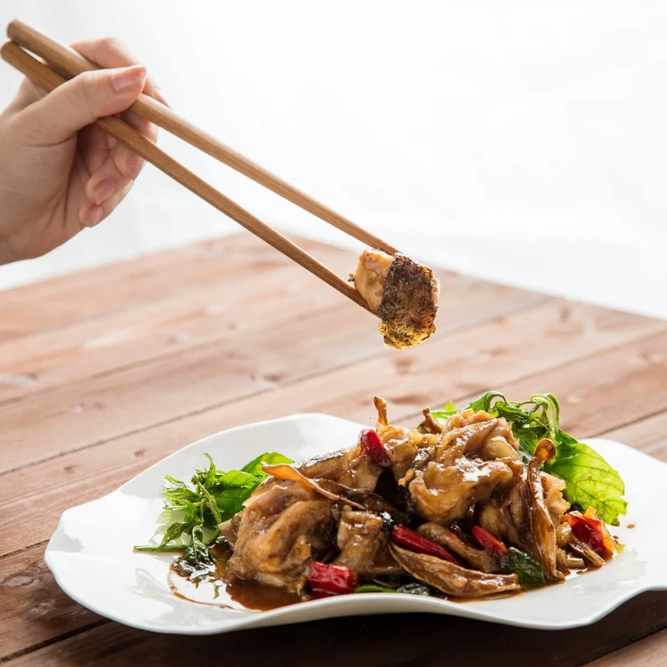 
Certified healthy grouper fish head fried with wine, sesame oil and soy sauce (cooked) 