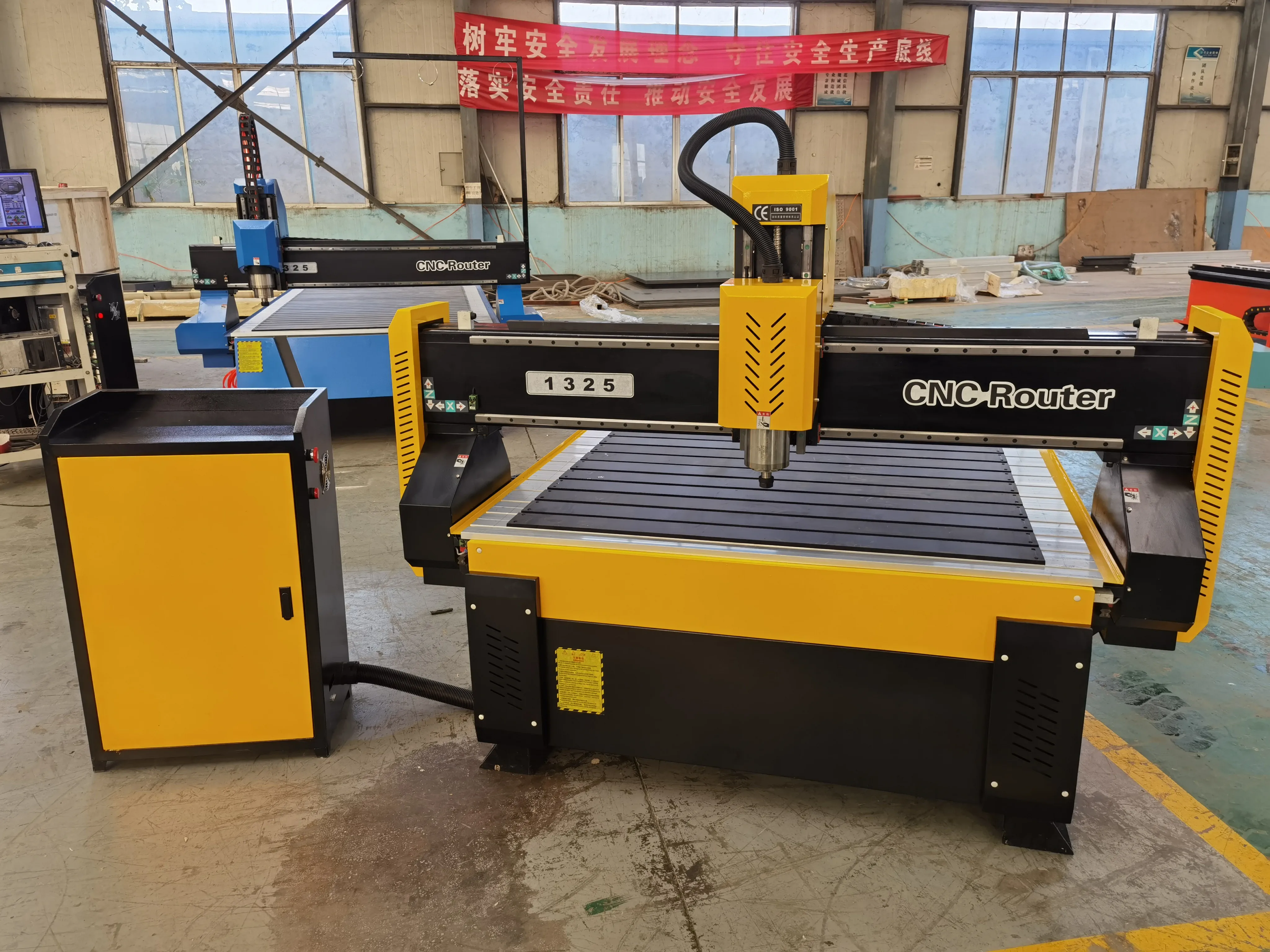 3D CNC Router Machine 1325 1530 3 4 5 Axis Door Kitchen Cabinet Furniture Making CNC Routers For Furniture