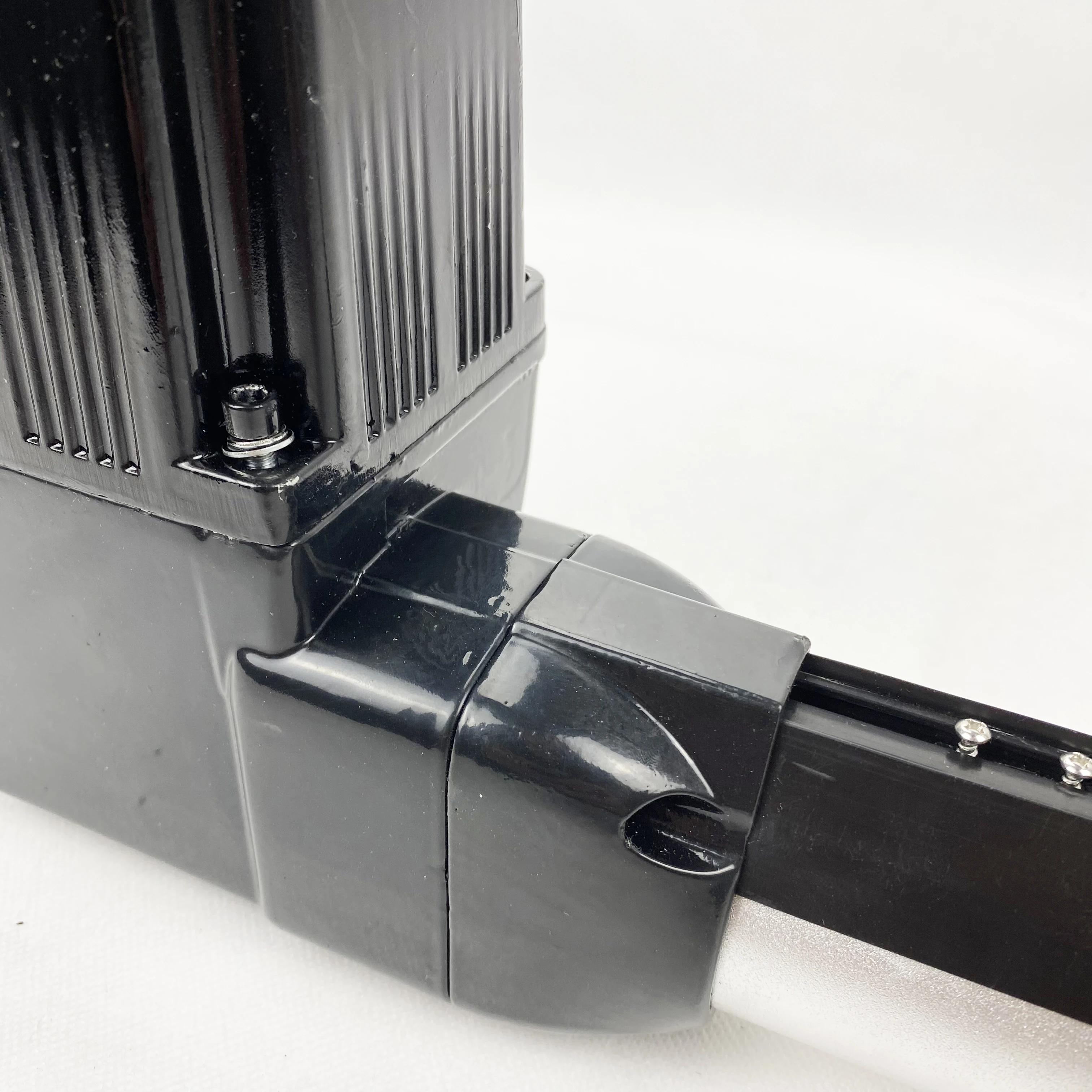 Factory Wholesale Aayee 24V Dc 500Kg Powerful Gate Opener Swing Automatic For Farm Gates