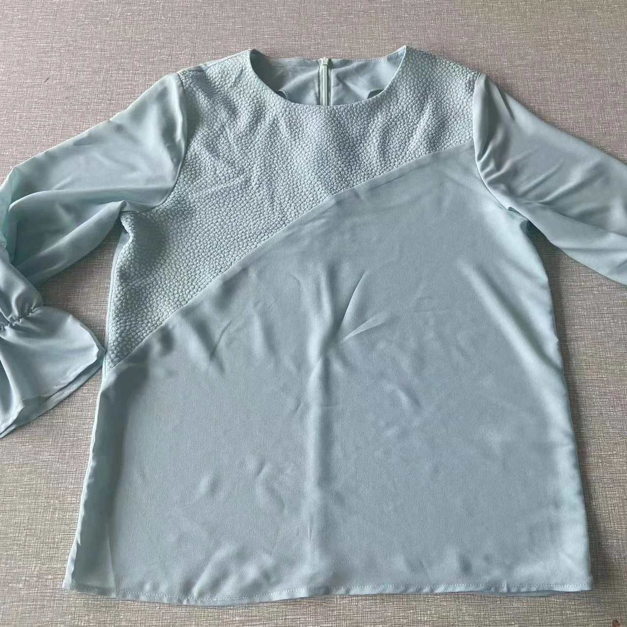 Женские блузки и топы officil