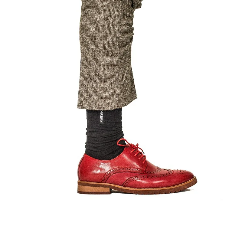 2024 Custom Design Cotton Socken Personalized Logo Embroidered Men Tube Fashion Sox Crew Dress Socks