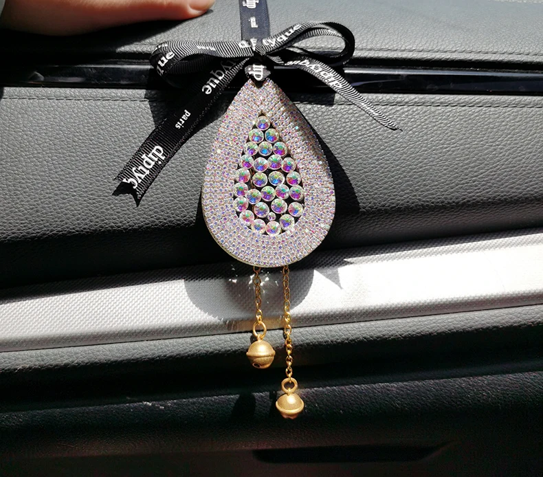 Peacock feather car pendant in car pendant rearview mirror net red car decoration inlaid with diamond creativity