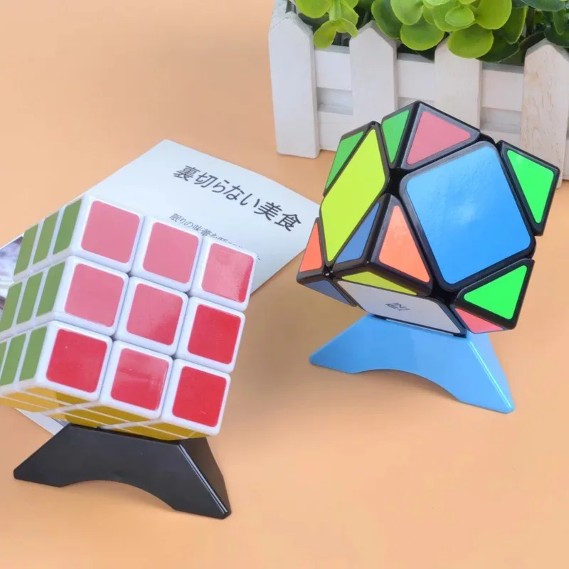 Yiwu Factory direct sale cheap price Cube Holder colorful  Magic cube toys plastic triangl Base Stand