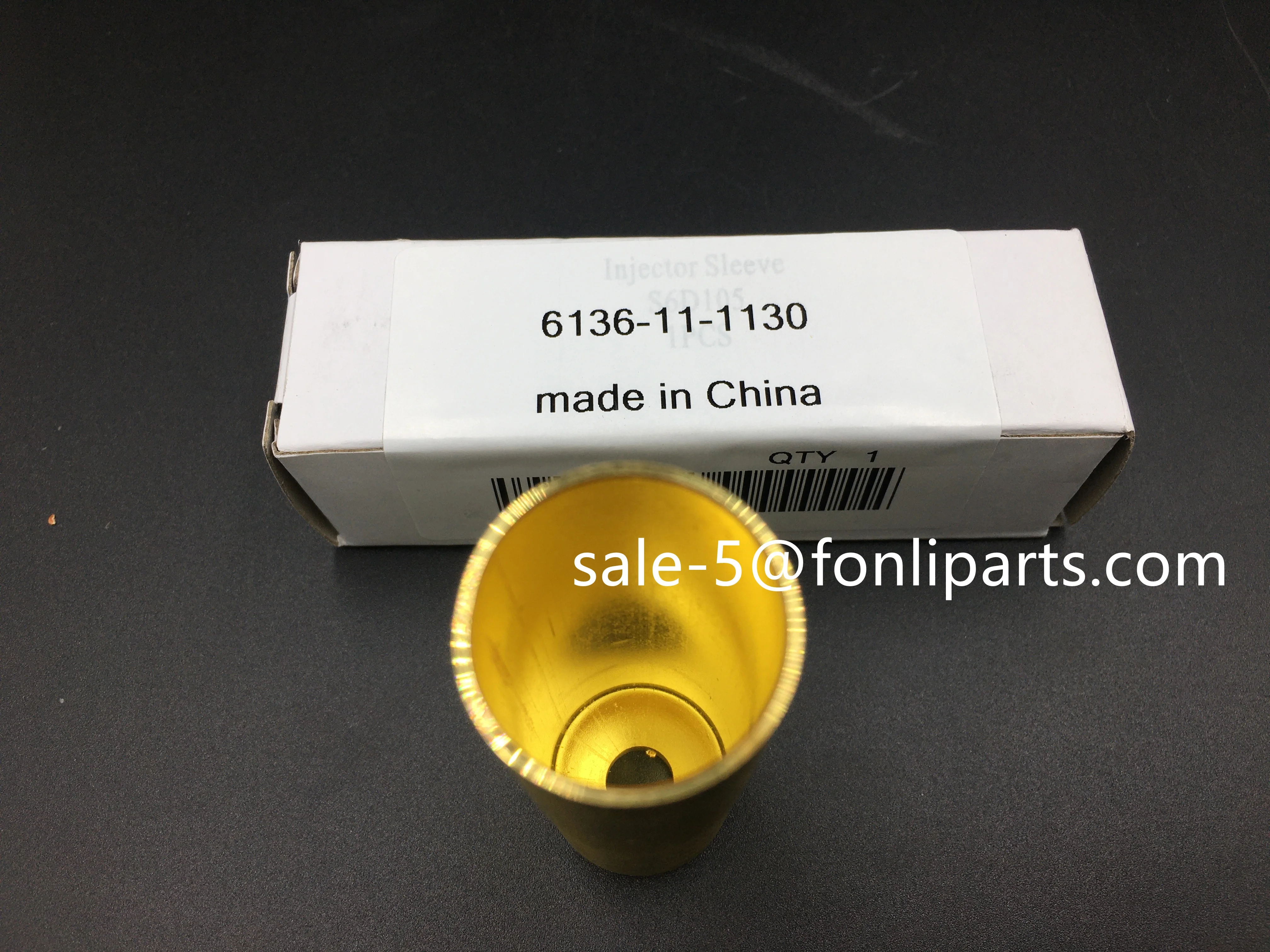 WA470-3 Wheel Loader Parts 6D125 6D105 Engine Cylinder Head Injector Holder Sleeve 6136-11-1130