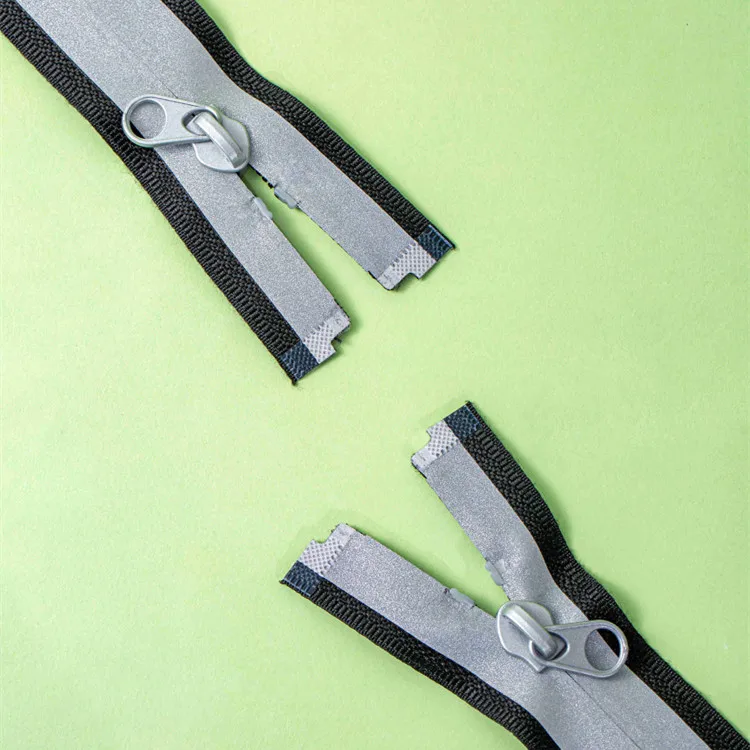 Reflective Reversible Zipper 5# High Quality Soft Durable Long Chain Open End Nylon Zipper
