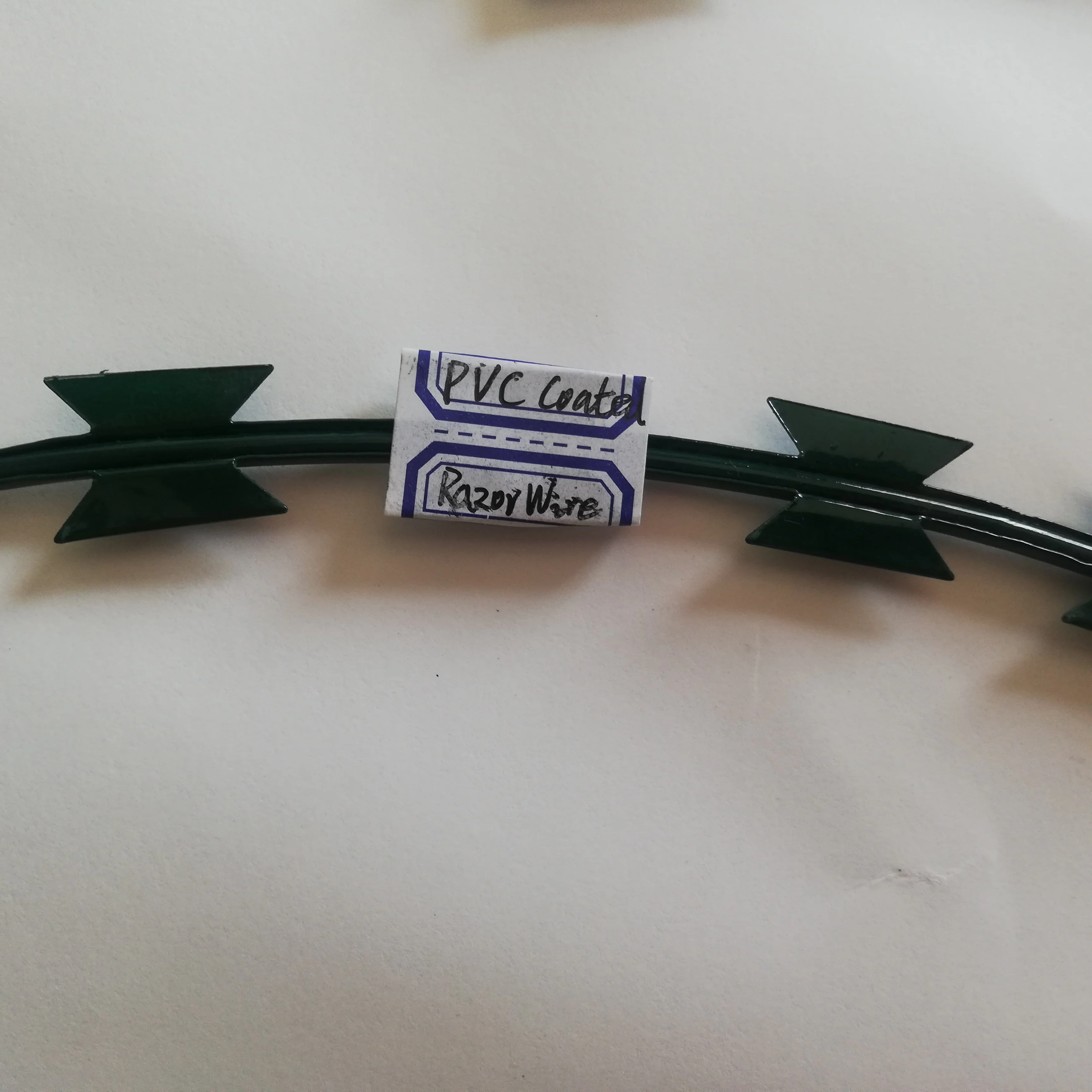 epoxy coating/pvc coated mobile barrier razor wire