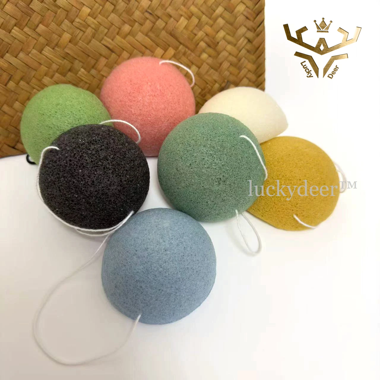 Biodegradable Natural Facial Washing Konjac Sponge Makeup Removing Puff Body Exfoliating Scrubbing Charcoal Cleansing Sponge