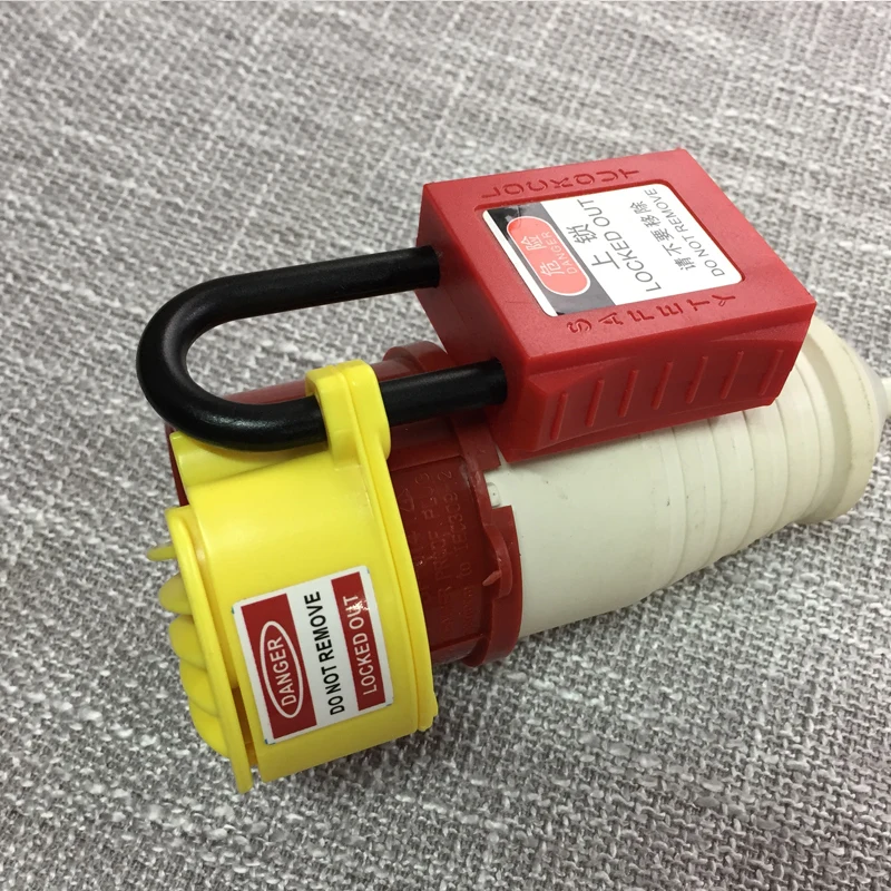 The Steck-stop protection lock for all CEE plugs prevents plug connection devices