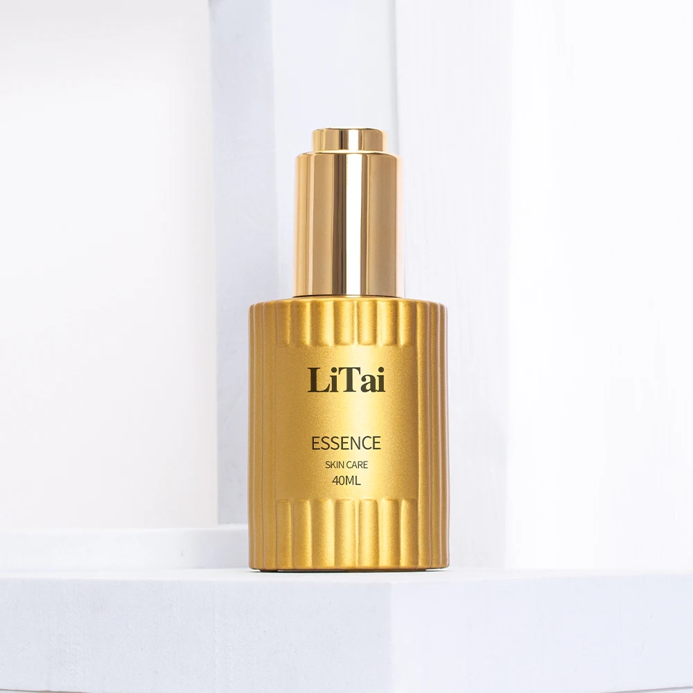 Thick Bottom Skin Care Packaging Glass Bottle Golden Toner Essence Serum Lotion Cream Cosmetic Glass Bottle With Pump Spray