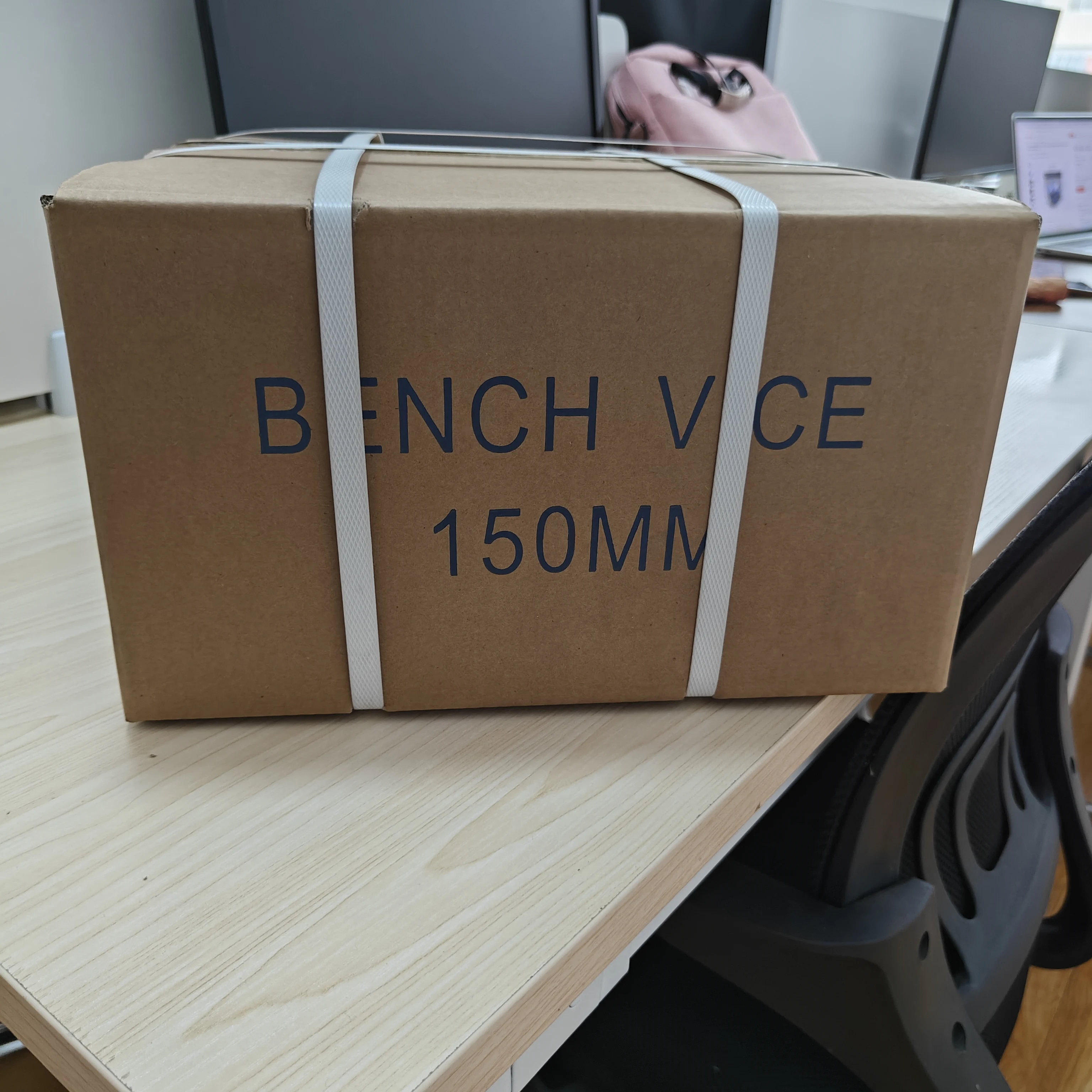 High Quality French Heavy Duty Bench Vise Vice With Anvil Manufacturer