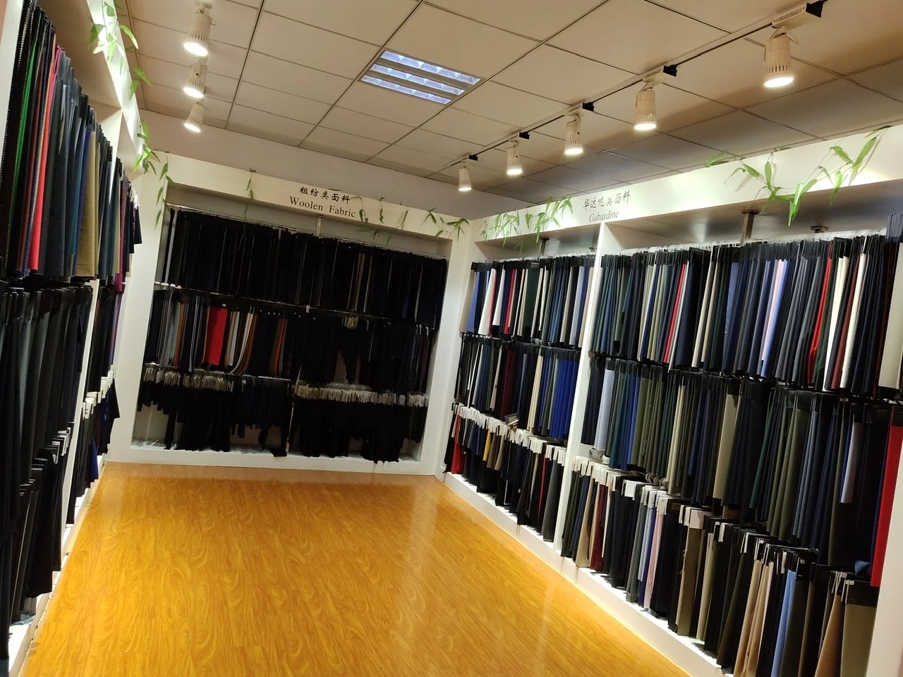 Горячая продажа 50% шерсть и 50% поли ткань для мужских костюмов Сделано в Китае