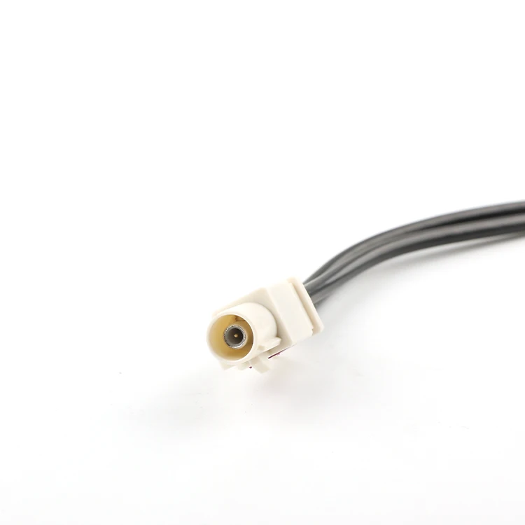 1 to 2 For RCD510  Radio Antenna Cable Adapter for VW Passat Golf Jetta for Skoda Octavia to connect with RCD510