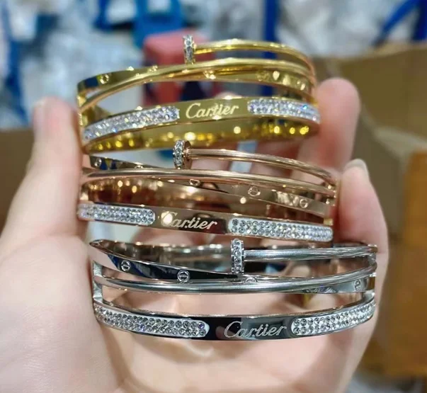 Gold Silver Rose Gold Titanium Steel Bracelet inlaid with Exquisite Diamond with Butterfly and Flower Pattern