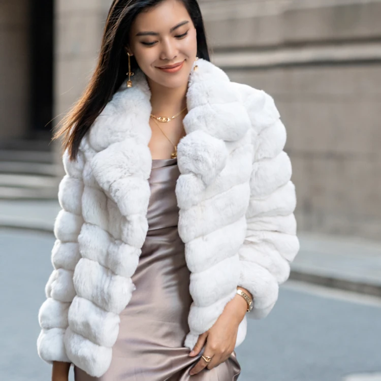 Wholesale Price American Style Medium Length White Fluffy Fur Shawl Collar Women Real Fox Fur Coat