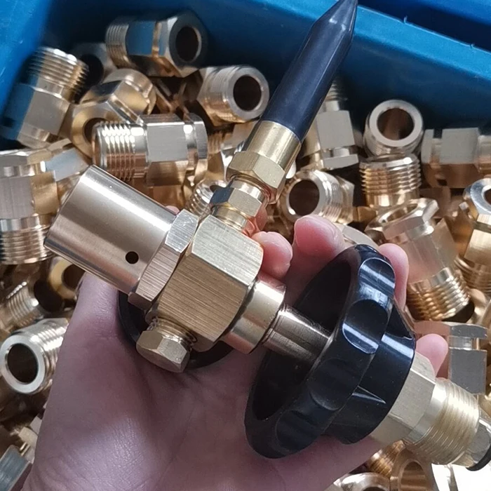 Good quality inflator balloon brass helium regulator with rubber tilt valve