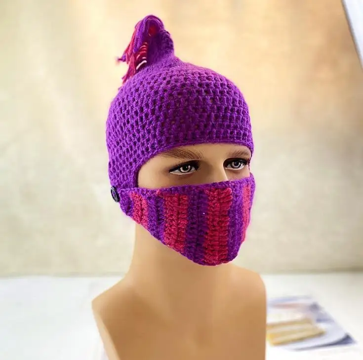 The new 2023 Knight Ear Protector Gladiator Red Crown Roman whimsical handwoven hat