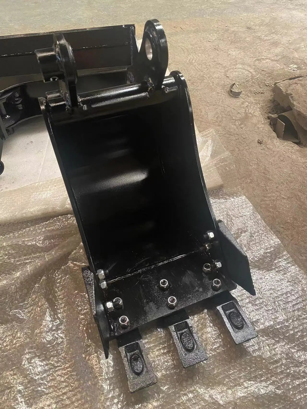 Markdown Sale In Stock 1Ton Mini Excavator Ditch Bucket for Sale Trencher Bucket for 5 ton Excavator