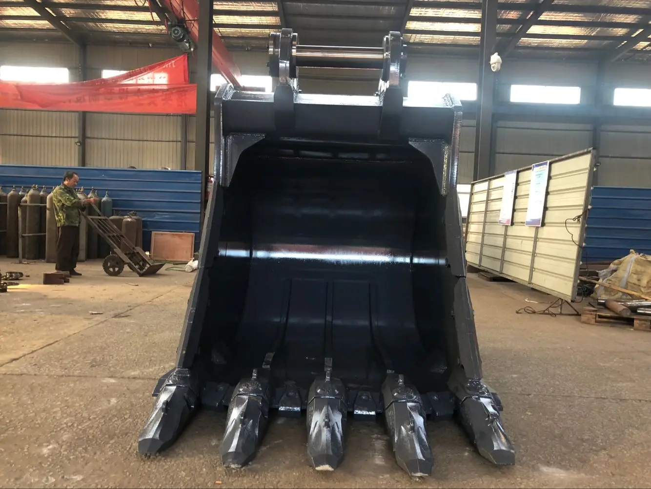 OEM 50T Severe Duty Ore Rock  Bucket for Mining Mountain