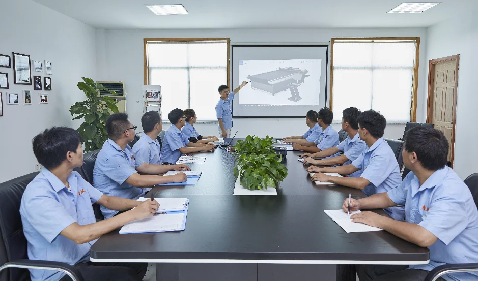 Velour Sofa Computerized Cutting Machine (Sewing Apparel Garment Fabric Footwear Mats Luggage Furniture Automatic Cutter)