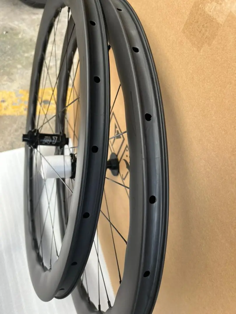 Carbon bicycle Wheelset 35/38/45/50/55/60/88mm depth 700C 25mm wide UltLight cycle carbon rim DISC brake rarchet system  wheels