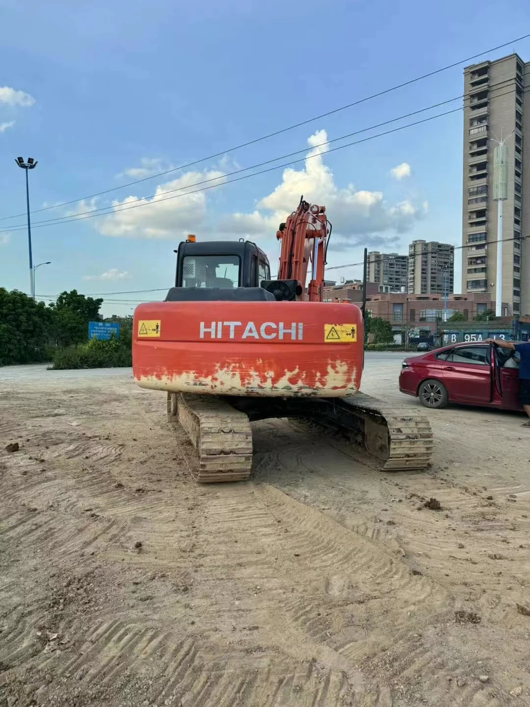 Hitachi 120 с отличной производительностью 