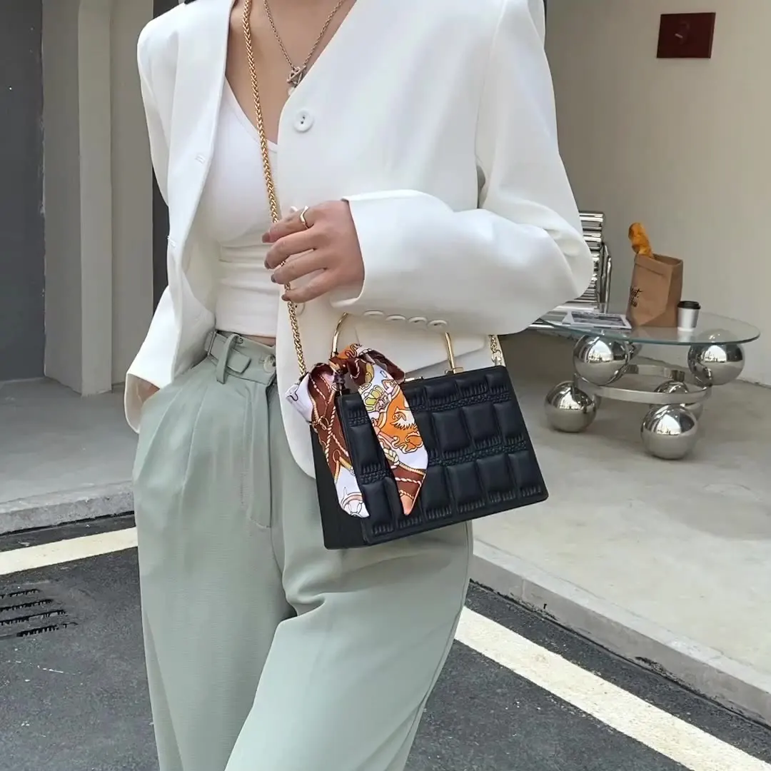  Plaid Ladies 2021 Box Shoulder Crossbody Purses Luxury Chains Women Hand Bags With Scarves Quilted Flap and Handbags